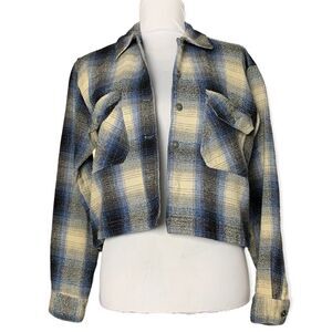 COMMITTED women’s cropped plaid shacket sz M